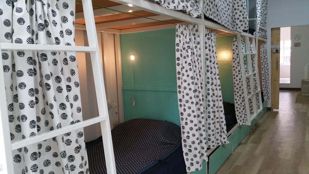 Green Home Hostel And Massage Bangkok Room photo